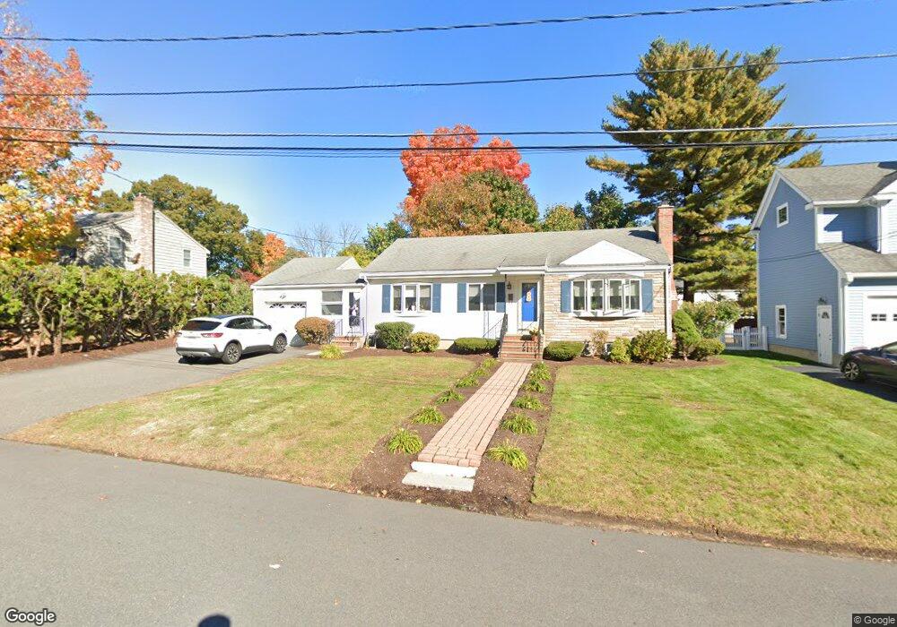 83 Robin Hood Rd, Stoneham, MA 02180 - photo 1