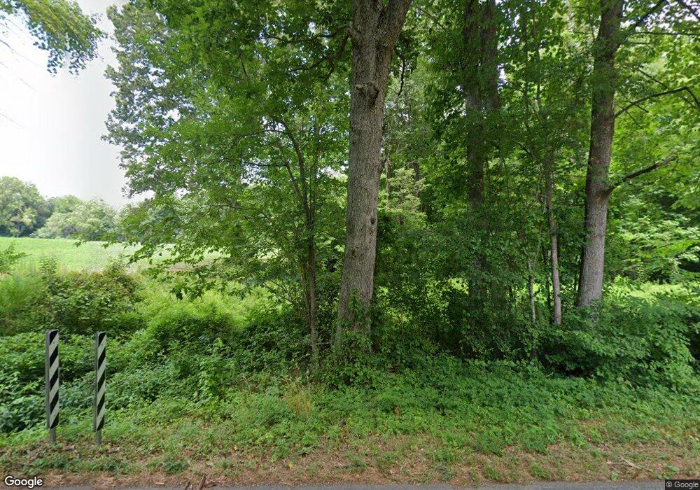 13211 Hines Rd, Disputanta, VA 23842 - photo 1