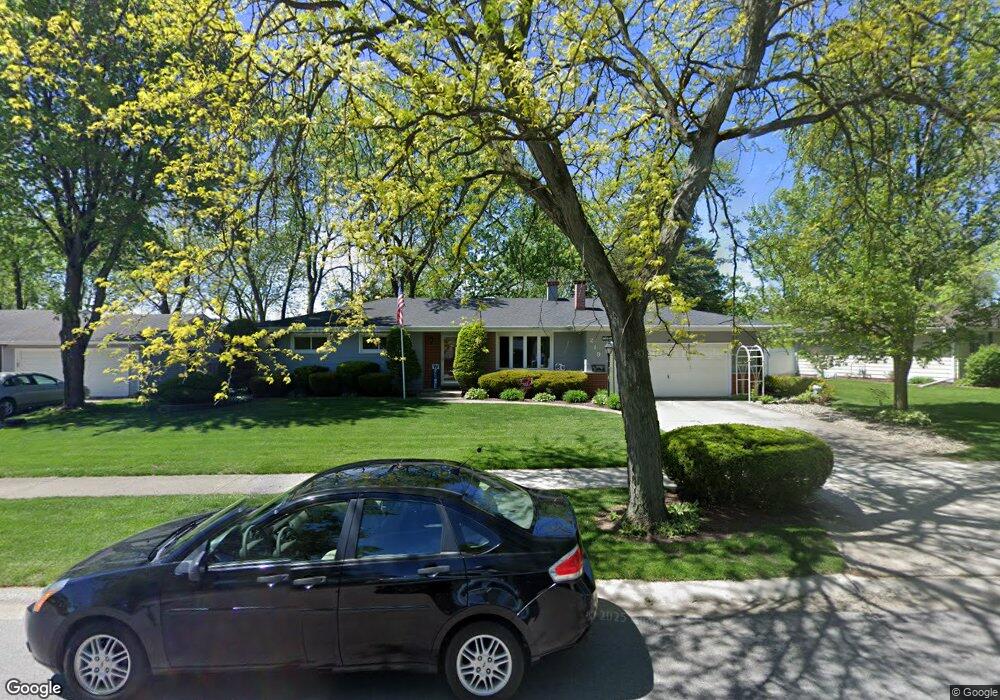 219 Magnolia Dr, Crown Point, IN 46307 - photo 1