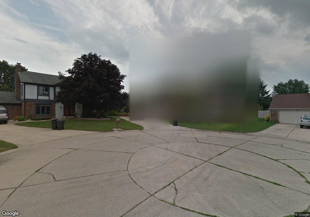 815 Briarwood Ct, Anderson, IN 46012 - photo 1