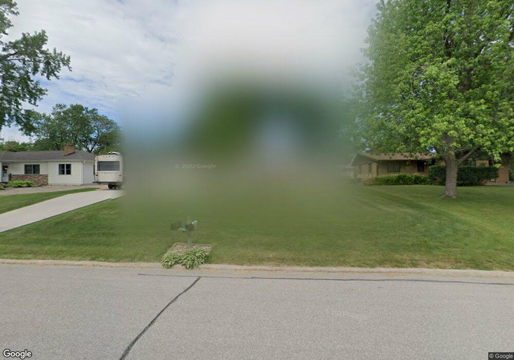 4207 Veralta Dr, Cedar Falls, IA 50613 - photo 1