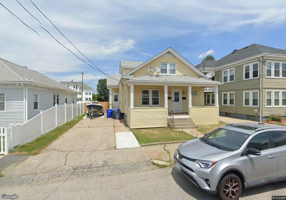 38 Mccabe Ave, Pawtucket, RI 02861 - photo 1