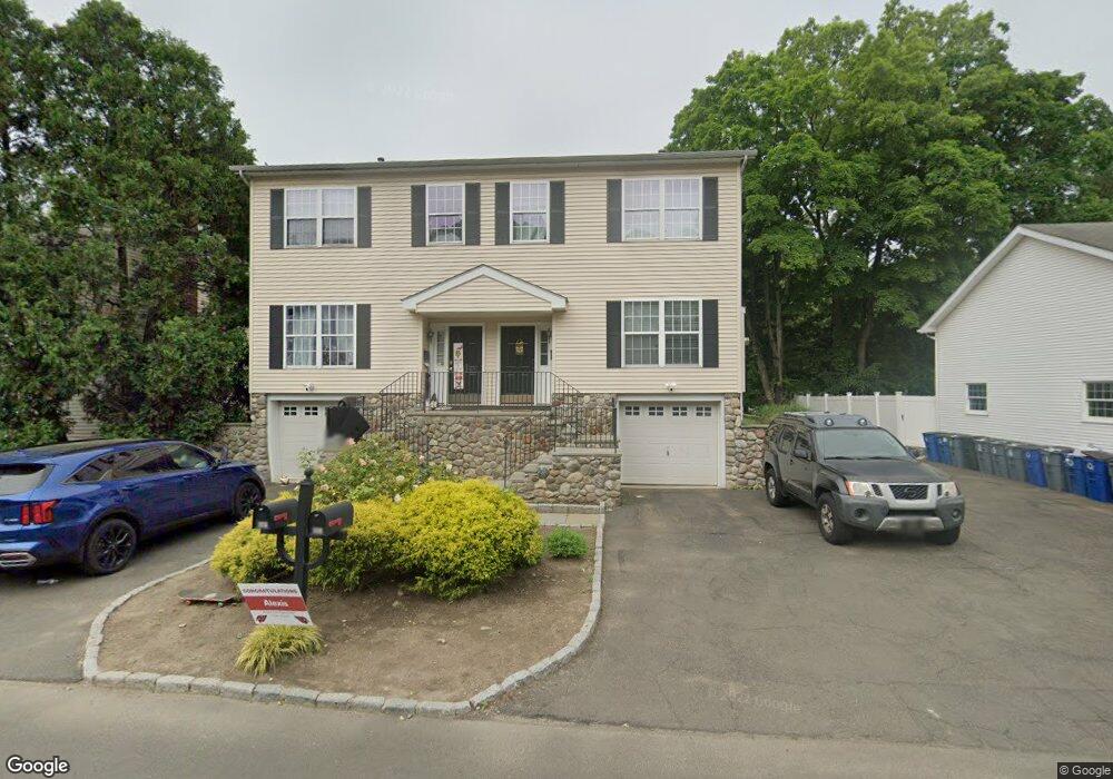 32 Homestead Ln unit 2, Greenwich, CT 06831 - photo 1