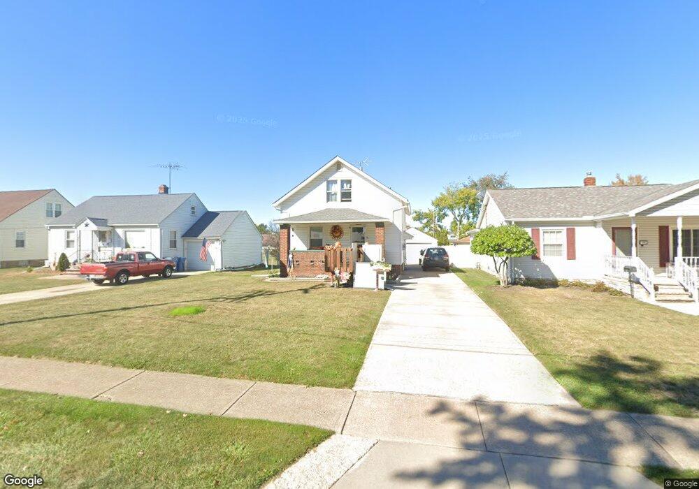 1685 E 36th St, Lorain, OH 44055 - photo 1