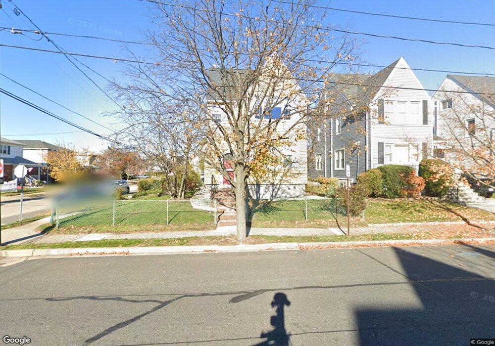 25 Munro Blvd, Valley Stream, NY 11581 - photo 1