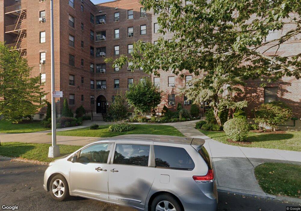 13818 28th Rd unit 138-18, Flushing, NY 11354 - photo 1