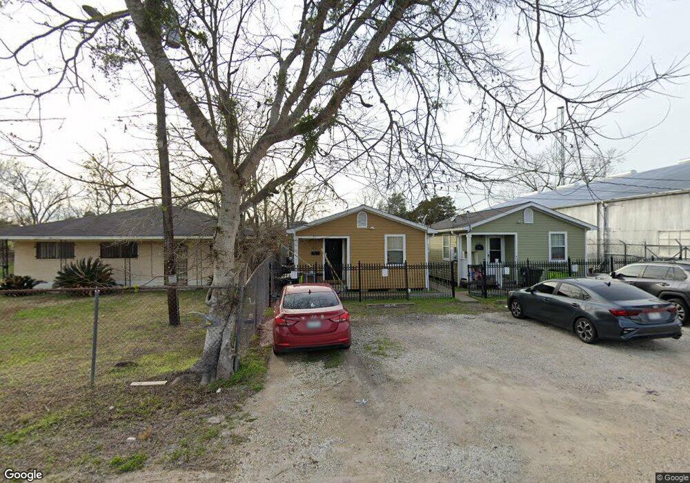 302 Mulcahy St, Rosenberg, TX 77471 - photo 1