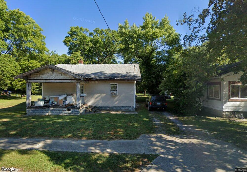 324 E Dayton St, Harrisburg, IL 62946 - photo 1