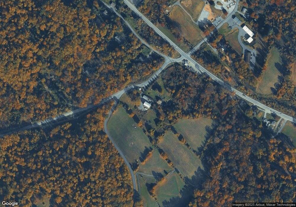 715 Longview Rd, Boyertown, PA 19512 - photo 1