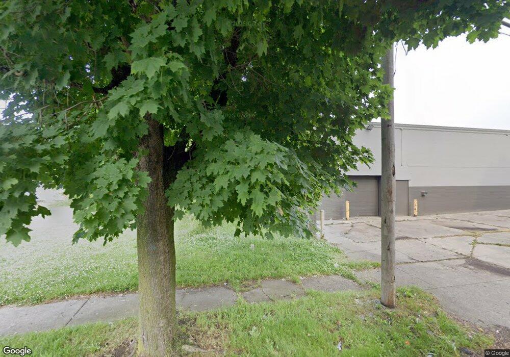 1705 Maplewood Ave, Flint, MI 48506 - photo 1