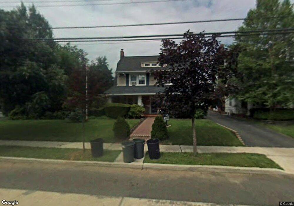 31 Taft Ave, Lynbrook, NY 11563 - photo 1