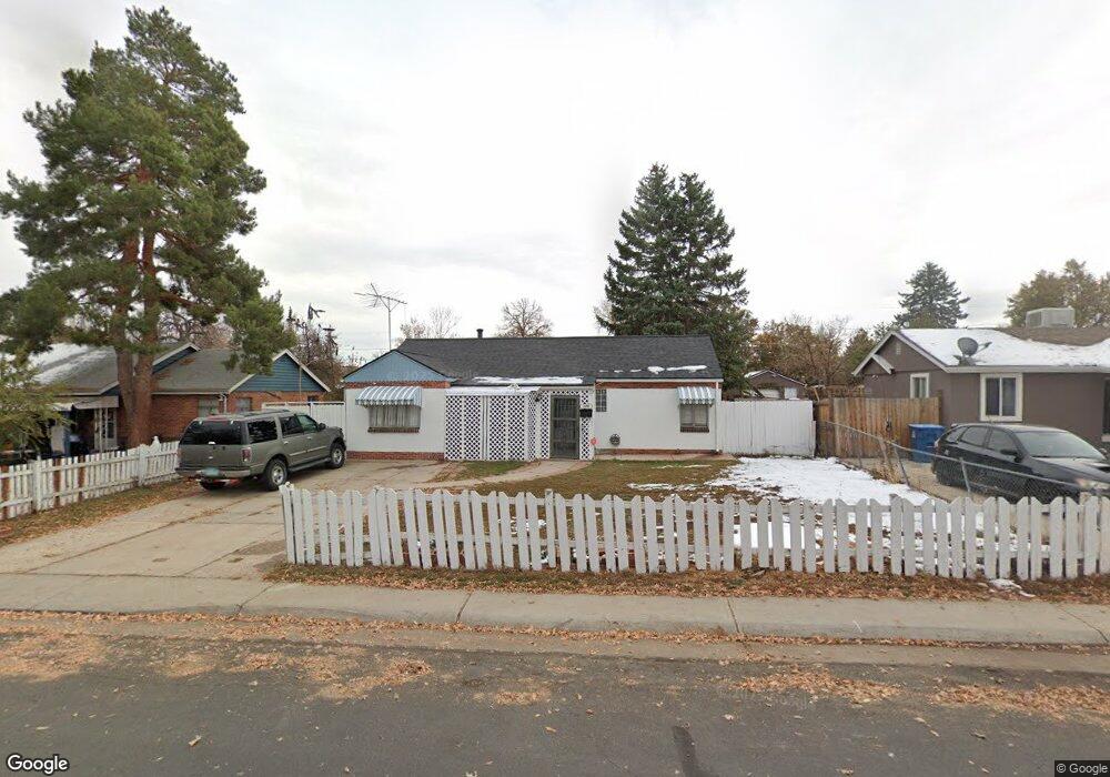 1640 Nome St, Aurora, CO 80010 - photo 1