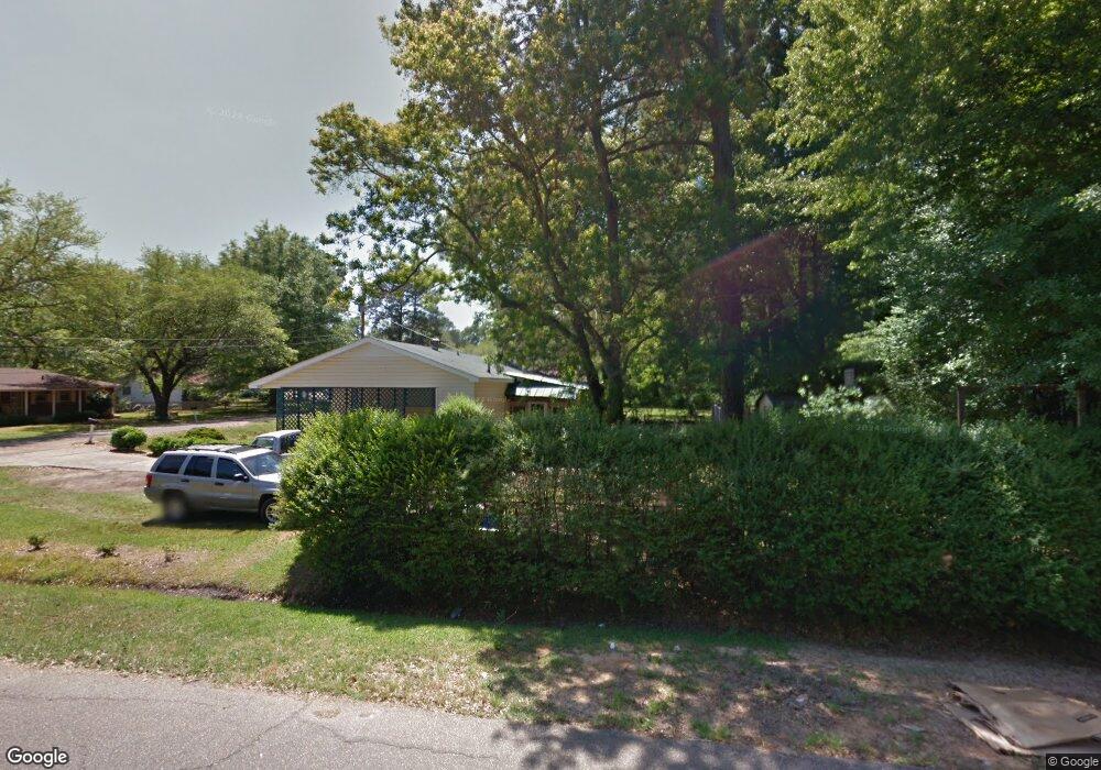 820 S 19th Ave, Laurel, MS 39440 - photo 1