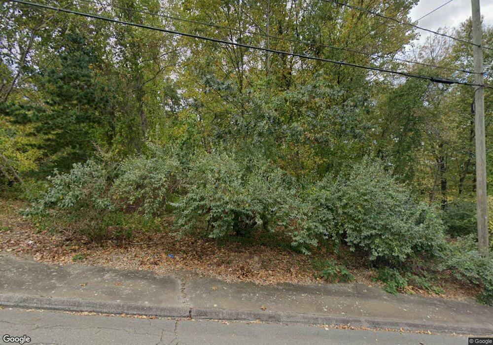 49 Kara Dr, Waterbury, CT 06704 - photo 1