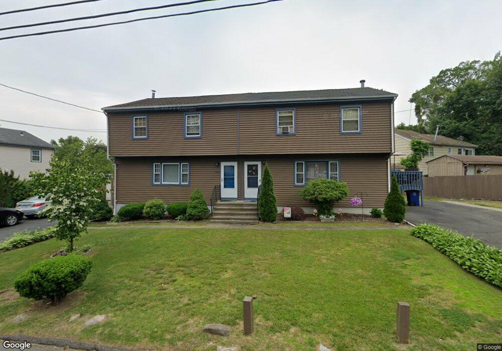 567 Chopsey Hill Rd, Bridgeport, CT 06606 - photo 1