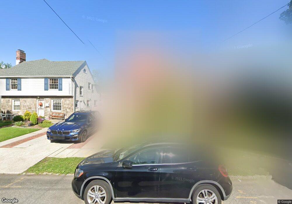 2941 165th St, Flushing, NY 11358 - photo 1