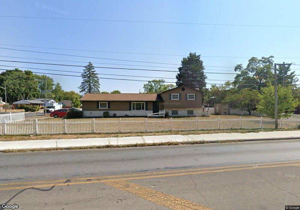 2566 Noe Bixby Rd, Columbus, OH 43232 - photo 1