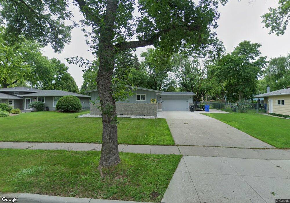 2853 2nd St N, Fargo, ND 58102 - photo 1