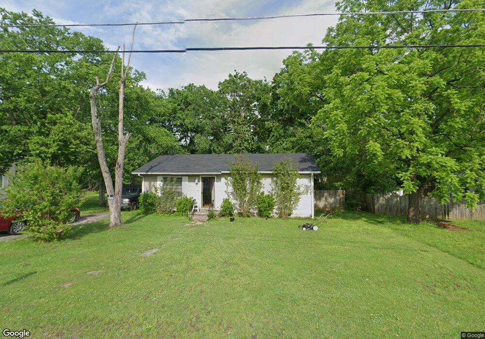 916 Smith St, Shelbyville, TN 37160 - photo 1