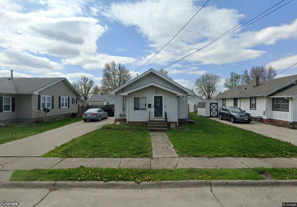 1017 N 6th Ave E, Newton, IA 50208 - photo 1