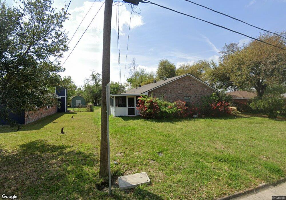 1204 S Elton Ct, Lake Charles, LA 70607 - photo 1