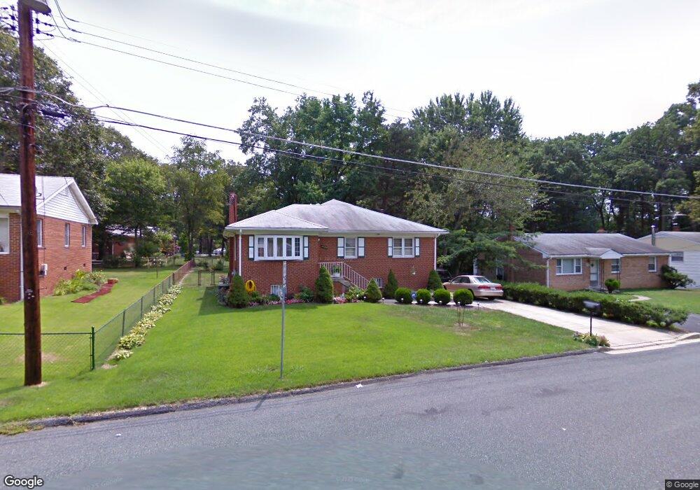 4920 Manor Dr, Oxon Hill, MD 20745 - photo 1