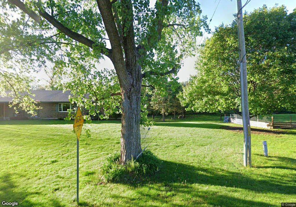 42 W Pleasantview Dr, Oswego, IL 60543 - photo 1