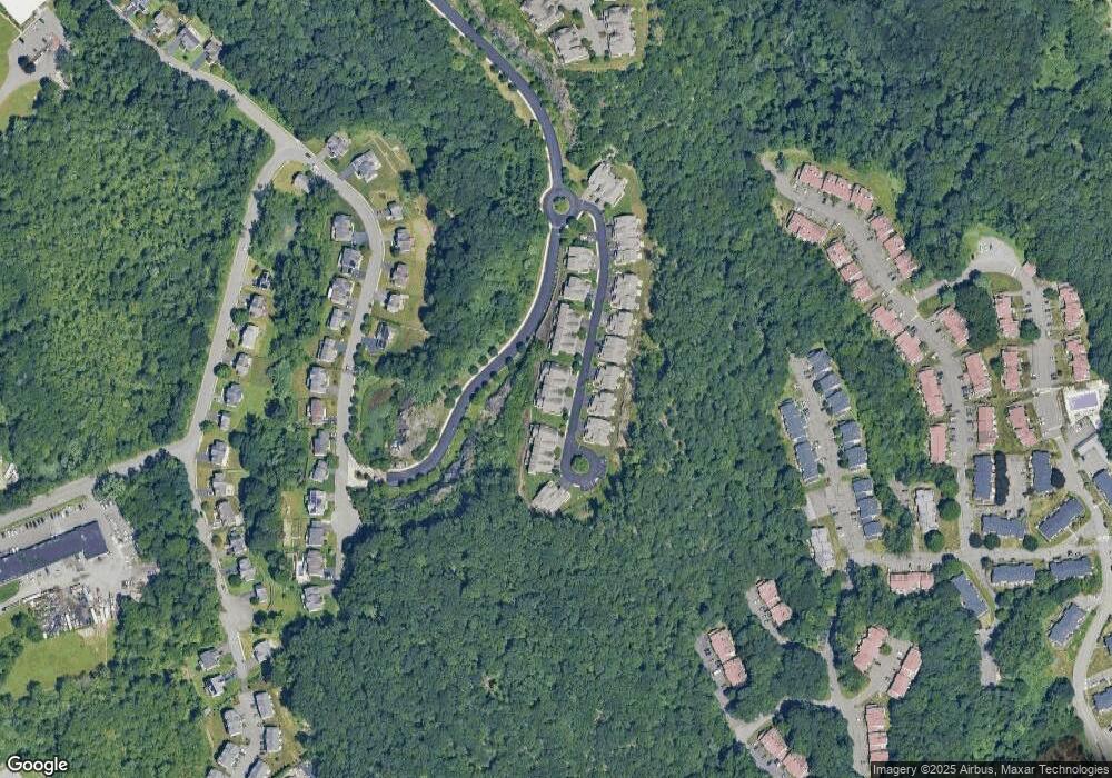 19 Hunting Ridge Ln unit 10, Bethel, CT 06801 - photo 1