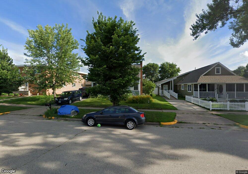 427 S 2nd St, La Crescent, MN 55947 - photo 1