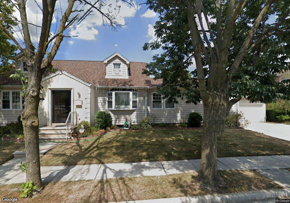 1 E Maujer St, Valley Stream, NY 11580 - photo 1