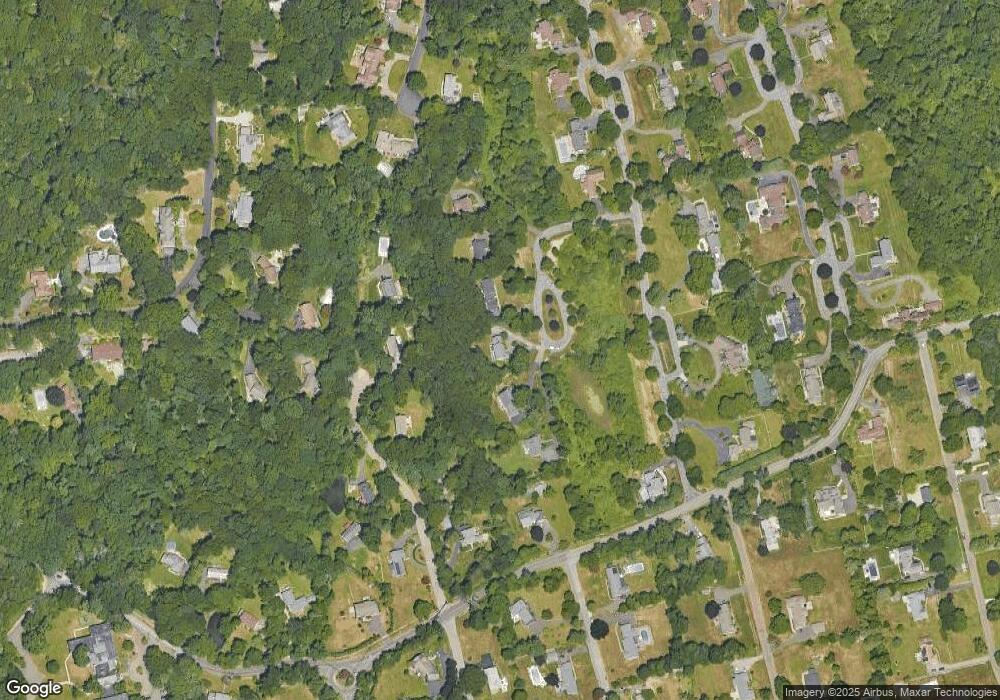 190 Davenport Farm Ln S, Stamford, CT 06903 - photo 1