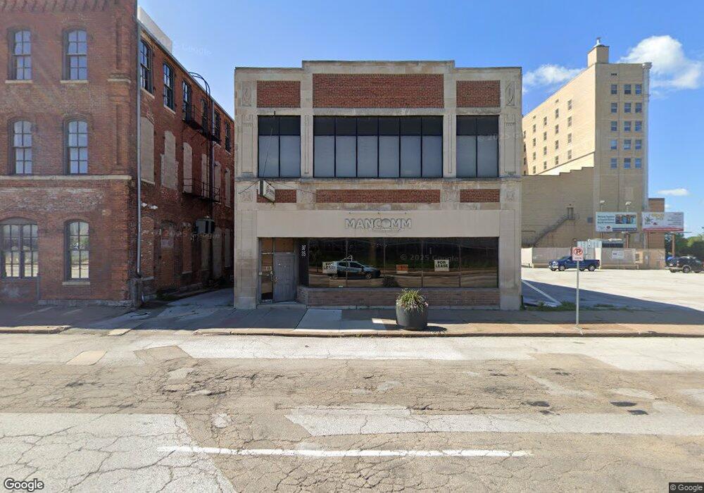 315 W 4th St, Davenport, IA 52801 - photo 1