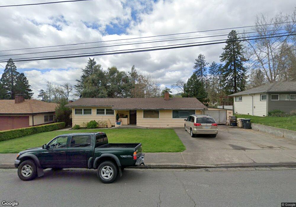 1320 NE 10th St, Grants Pass, OR 97526 - photo 1