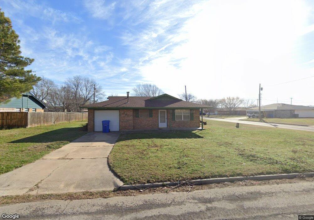 102 Buffalo Dr, Cache, OK 73527 - photo 1