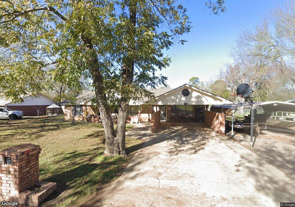 1103 E Bluff St, Hugo, OK 74743 - photo 1