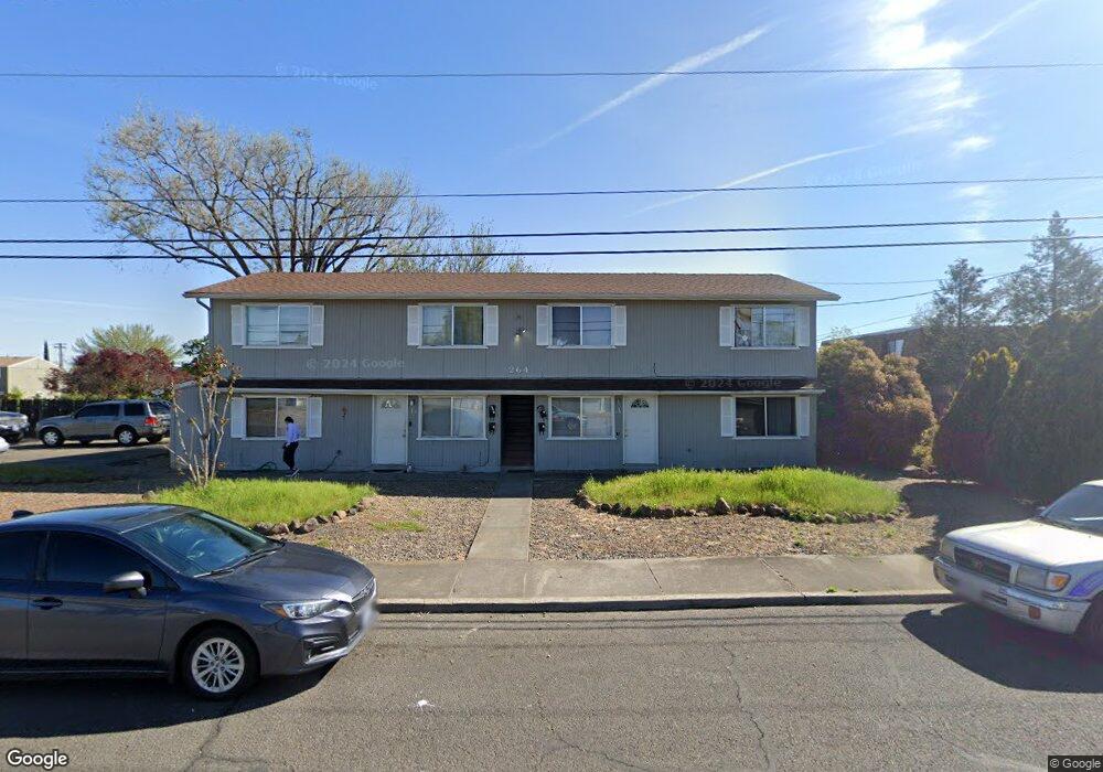 264 N 8th St, Central Point, OR 97502 - photo 1