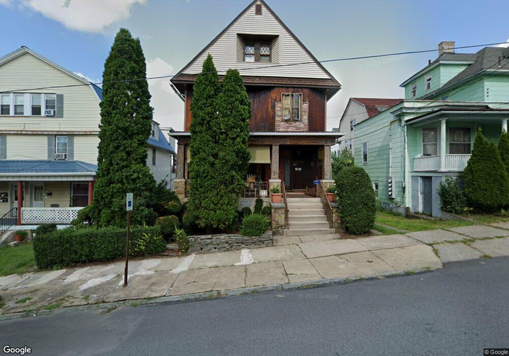 821 Ash St, Scranton, PA 18510 - photo 1