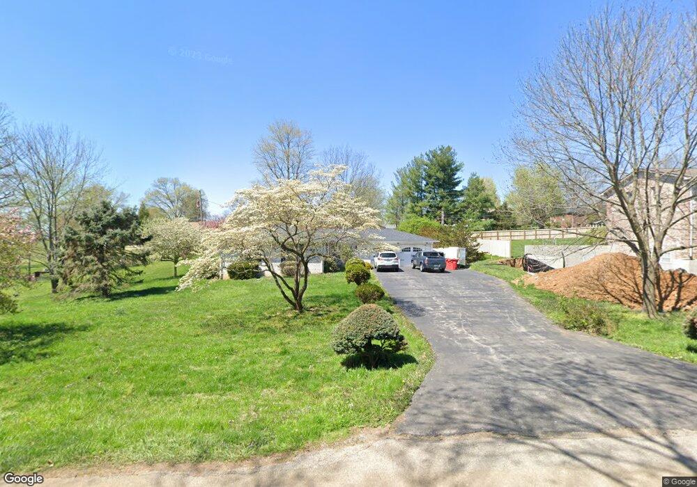 805 Hickman Hill Rd, Frankfort, KY 40601 - photo 1
