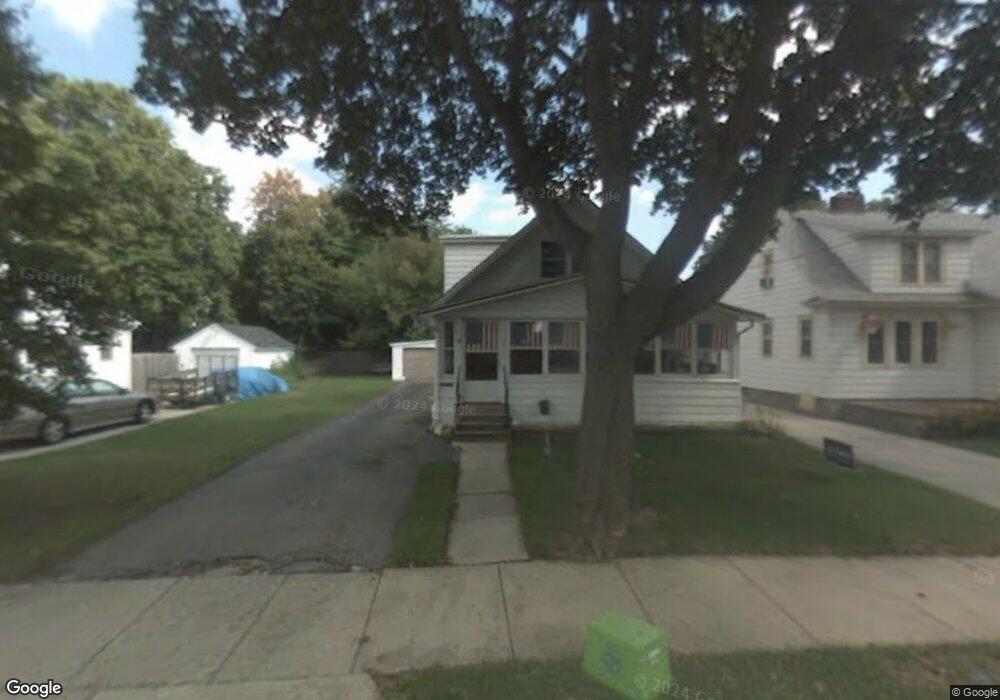 2113 Lyons Ave, Lansing, MI 48910 - photo 1