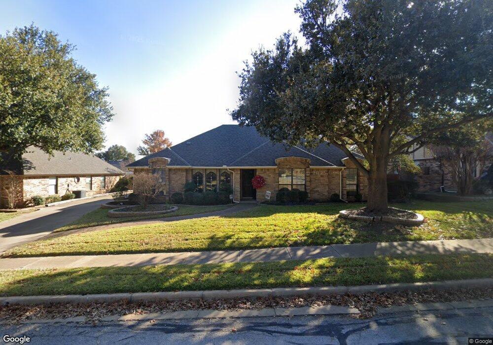 852 Shady Lake Dr, Bedford, TX 76021 - photo 1