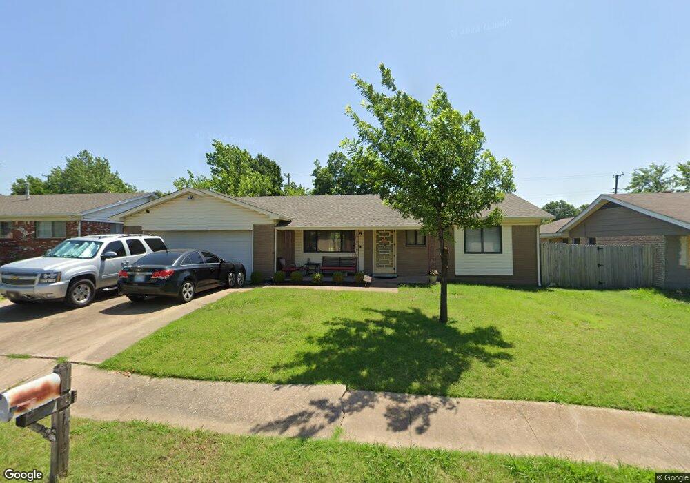 1121 N Hickory Place, Broken Arrow, OK 74012 - photo 1