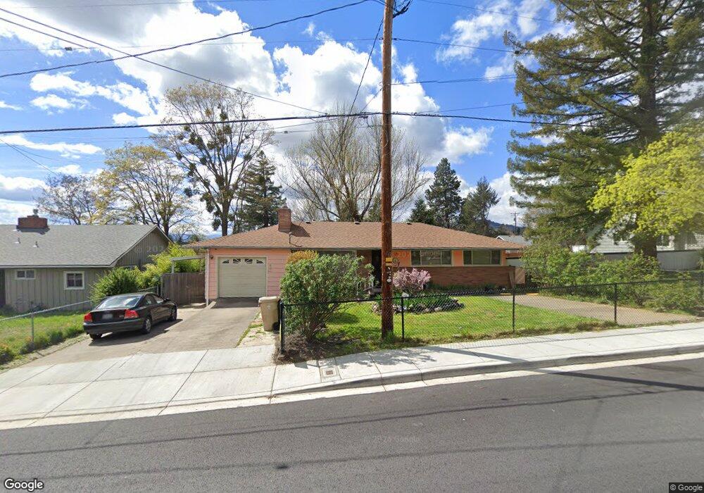 1170 NE 10th St, Grants Pass, OR 97526 - photo 1