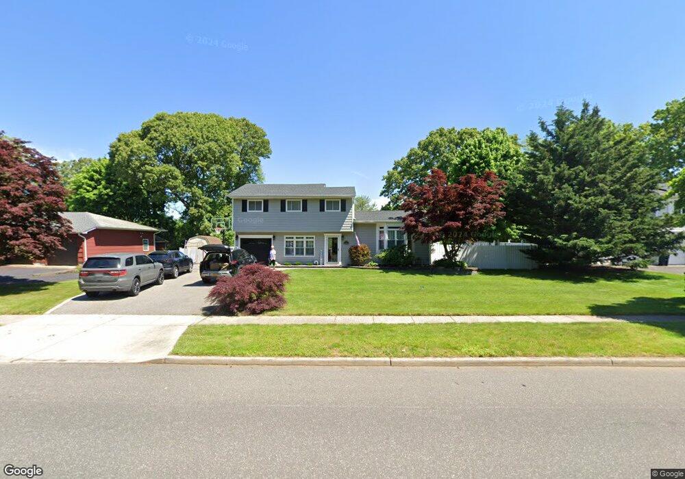 157 New Hwy, ComMacK, NY 11725 - photo 1