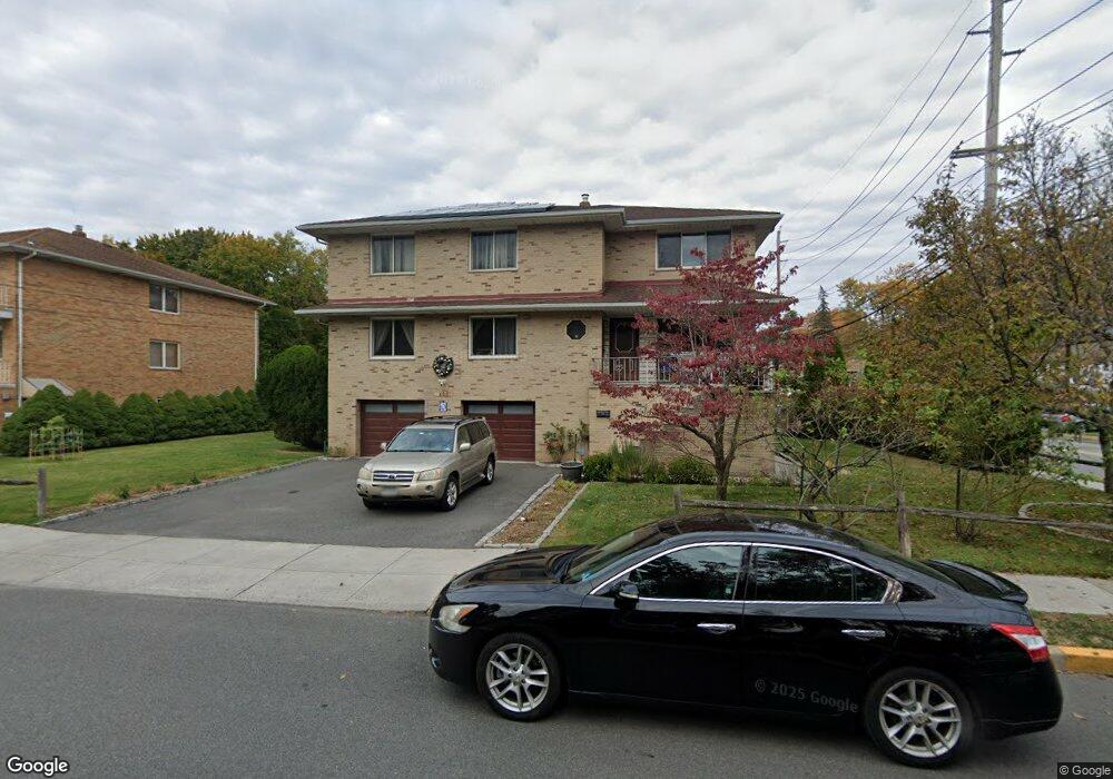 493 Walnut St, Ridgefield, NJ 07657 - photo 1