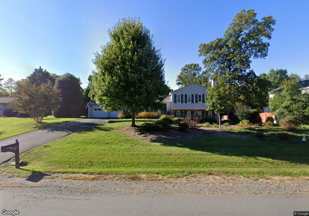 2338 Archdale Rd, Reston, VA 20191 - photo 1