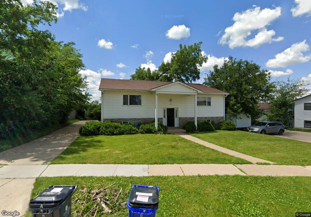 256 32nd St NW unit 1,2,3,4, Cedar Rapids, IA 52405 - photo 1