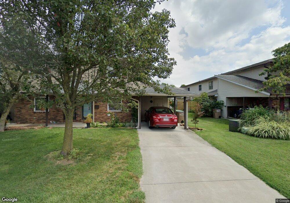 2848 Two Worlds Dr unit 32, Columbus, IN 47201 - photo 1