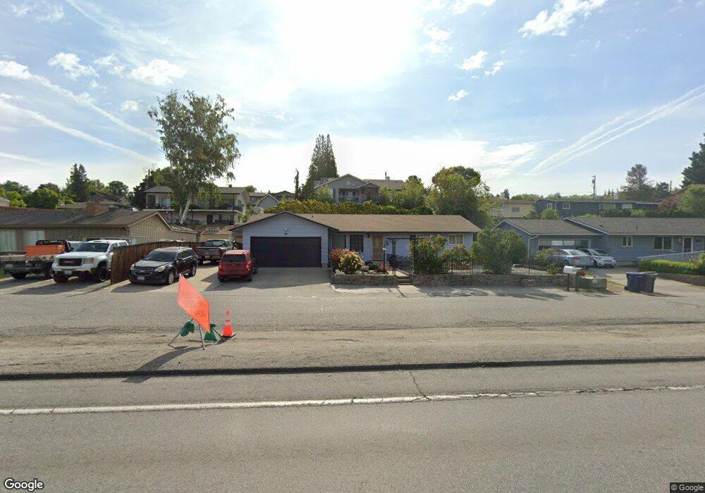 1621 Sunset Hwy N, East Wenatchee, WA 98802 - photo 1