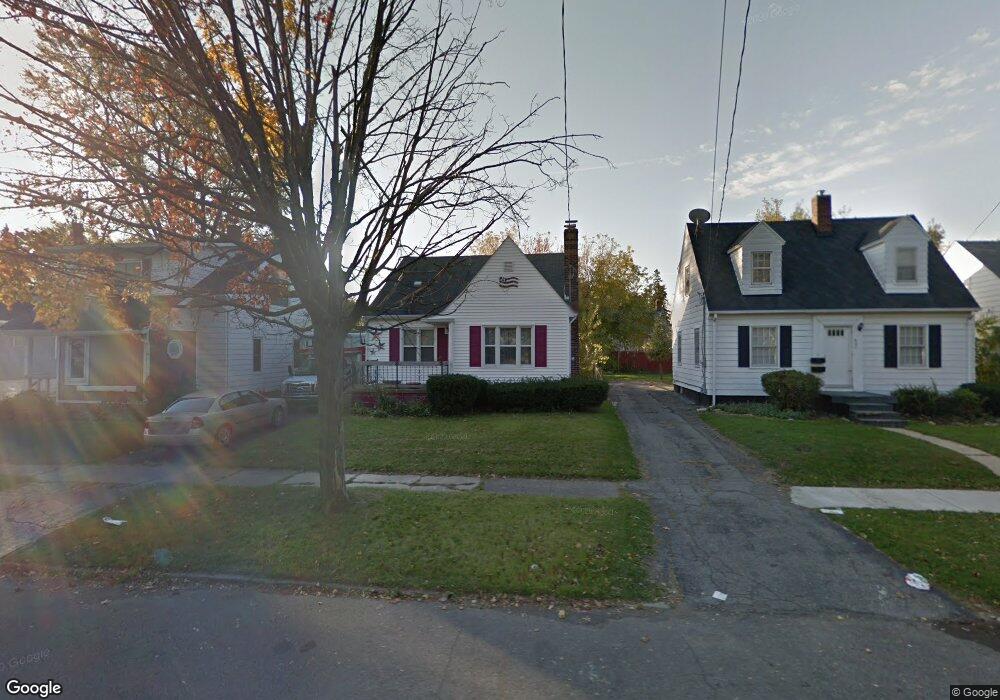 927 Vermilya Ave, Flint, MI 48507 - photo 1