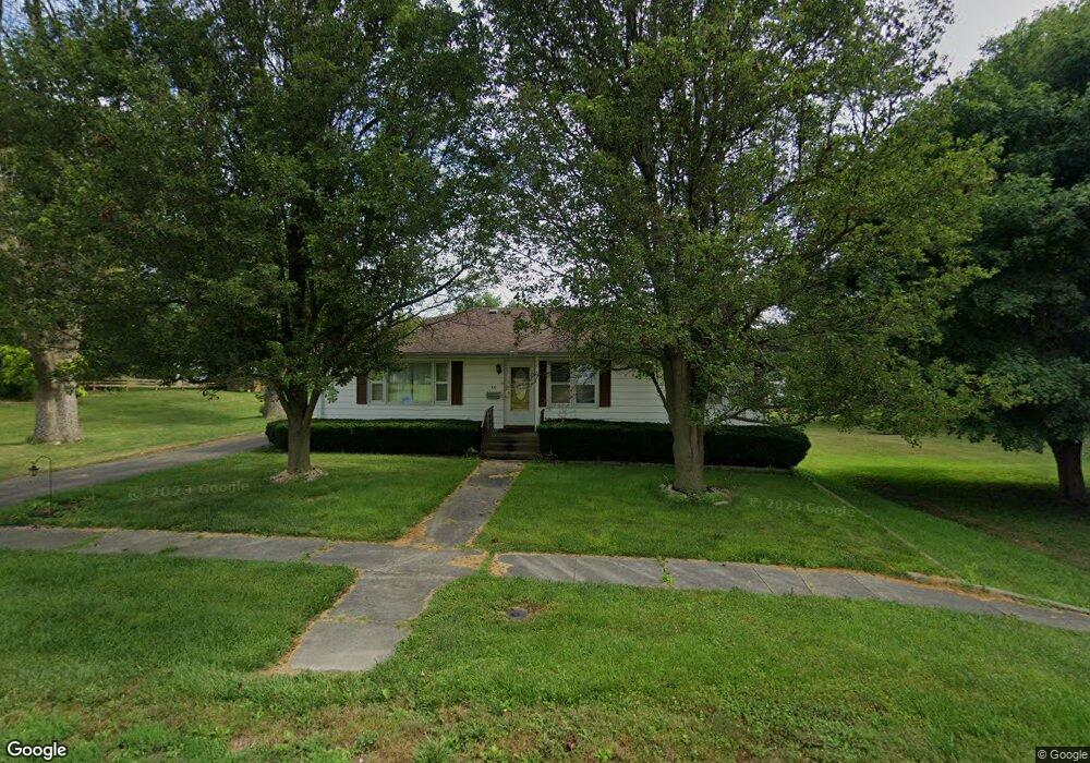 331 E Illini St, Virginia, IL 62691 - photo 1